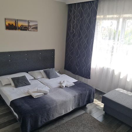 Napfeny Szallas Szeged Bagian luar foto
