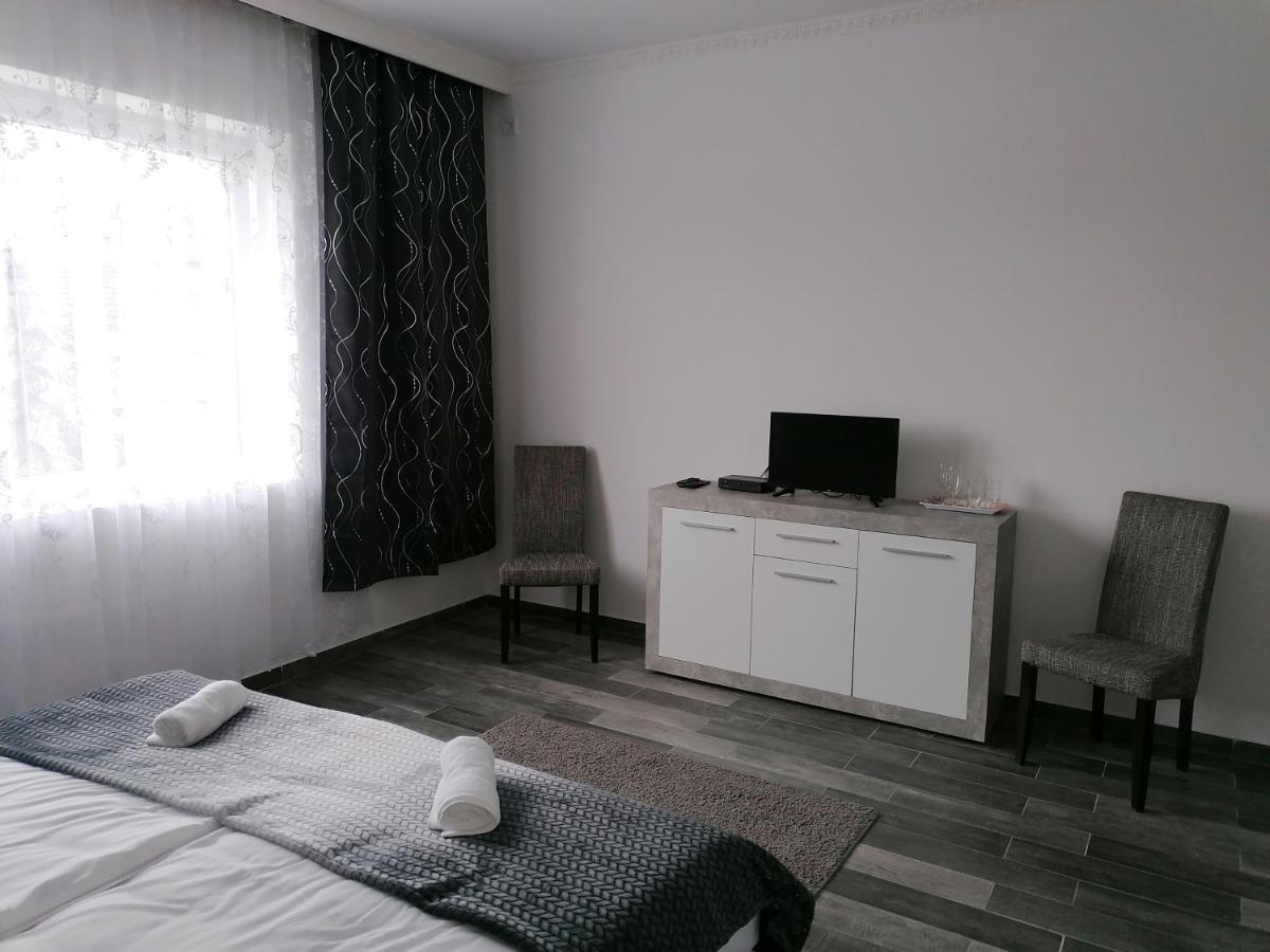 Napfeny Szallas Szeged Bagian luar foto